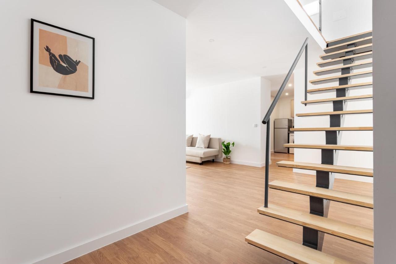 Altido Modern 2-Level Flats Near Ajuda Palace Lisbon Luaran gambar
