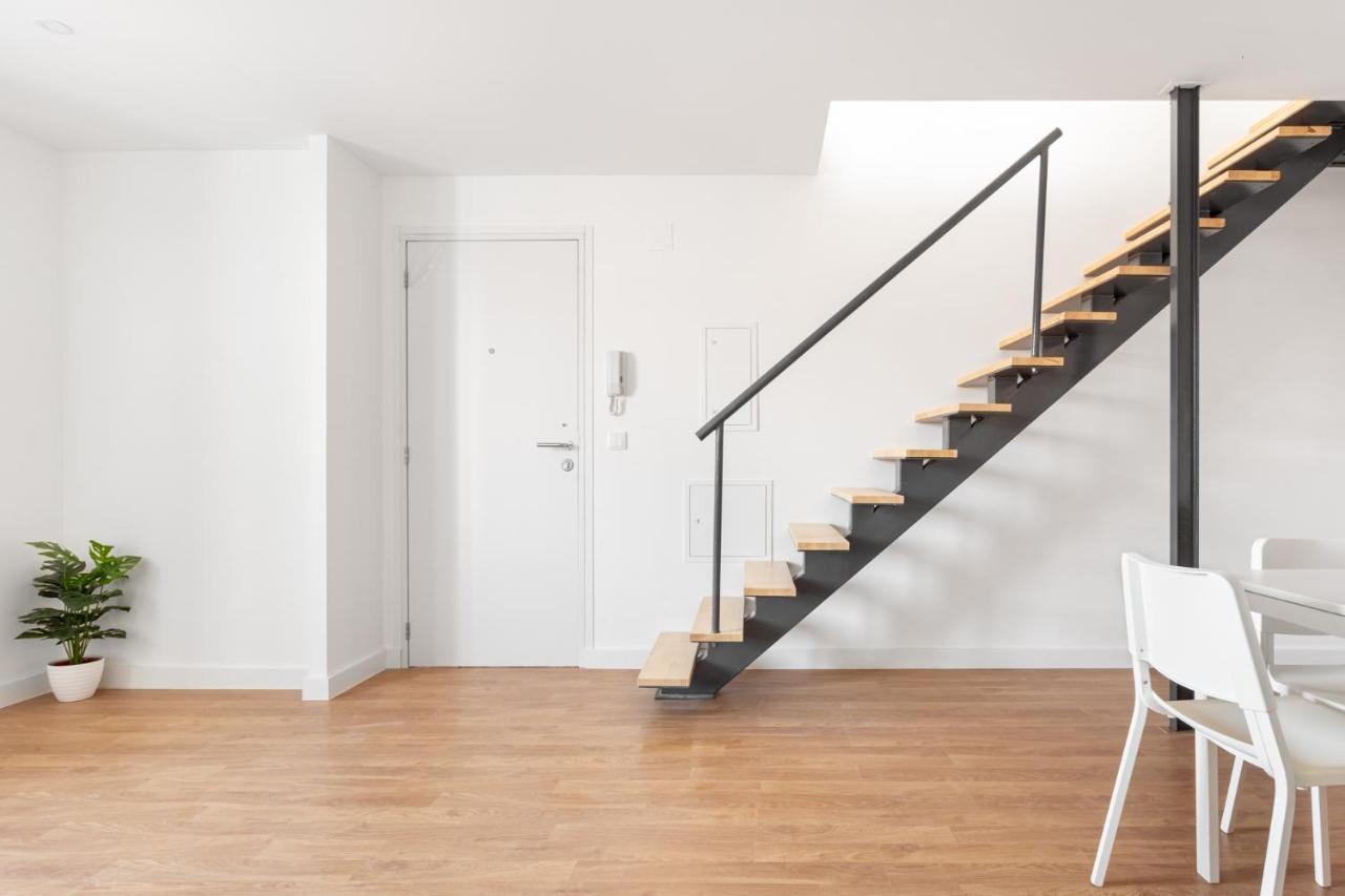 Altido Modern 2-Level Flats Near Ajuda Palace Lisbon Luaran gambar