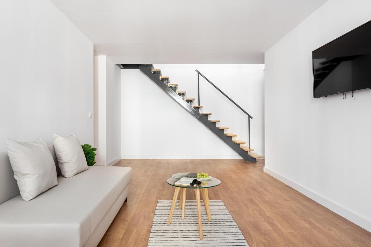 Altido Modern 2-Level Flats Near Ajuda Palace Lisbon Luaran gambar