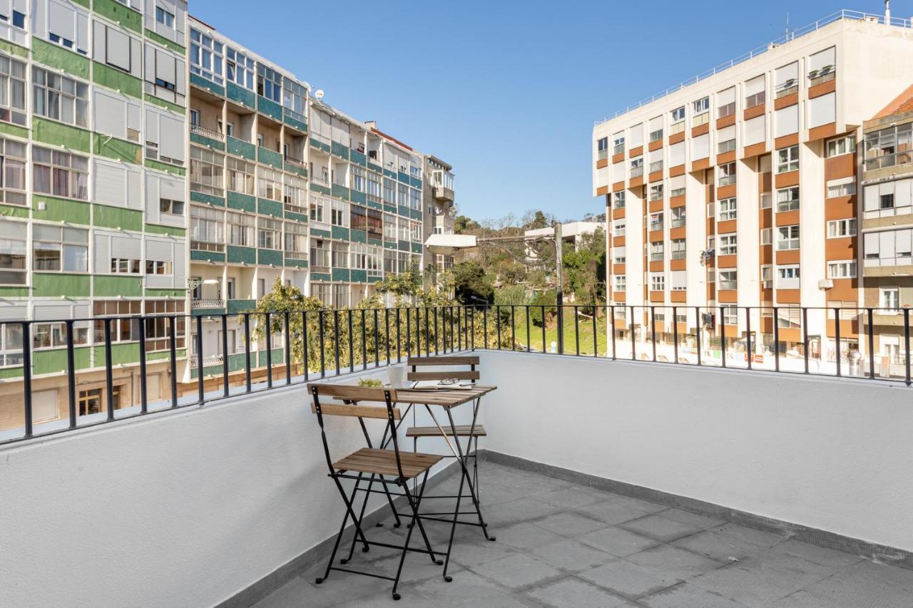 Altido Modern 2-Level Flats Near Ajuda Palace Lisbon Luaran gambar