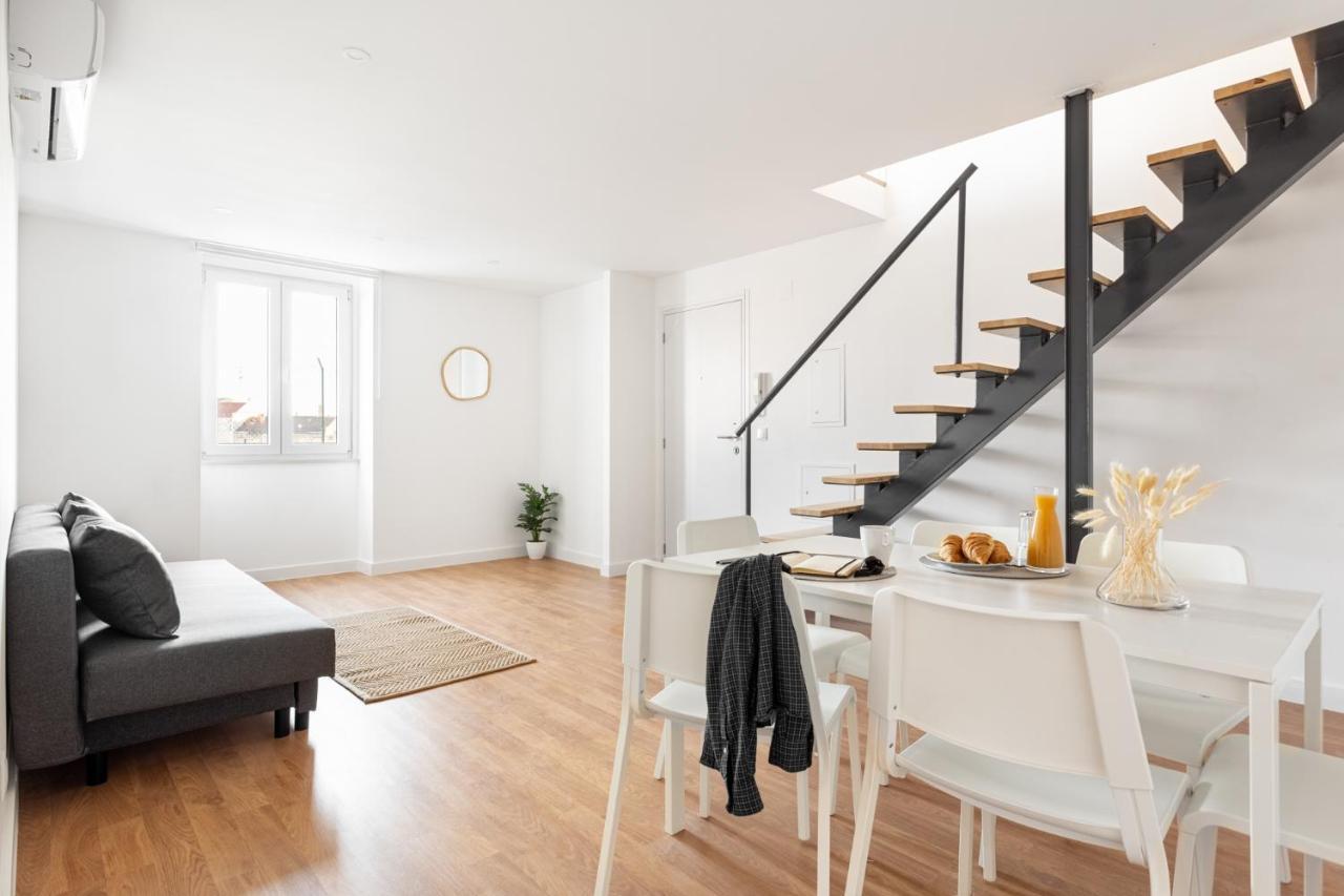 Altido Modern 2-Level Flats Near Ajuda Palace Lisbon Luaran gambar